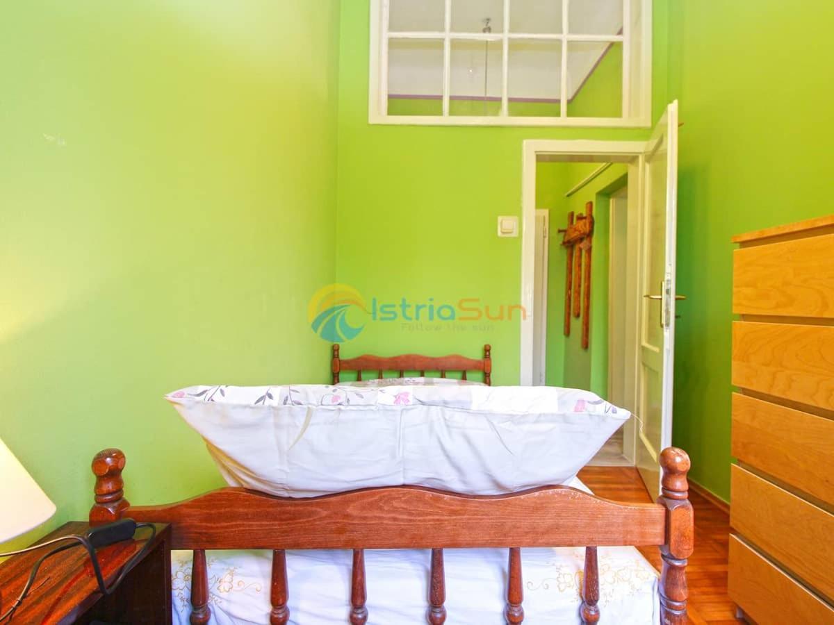 Studio Apartman Lea PUY Exterior foto